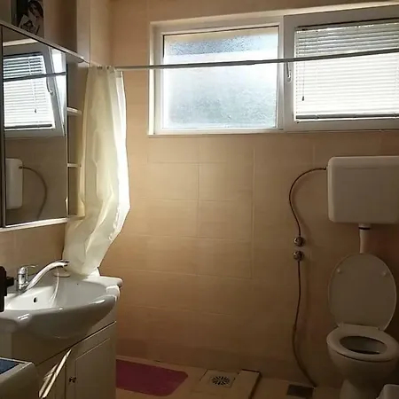 Apartment Brato *